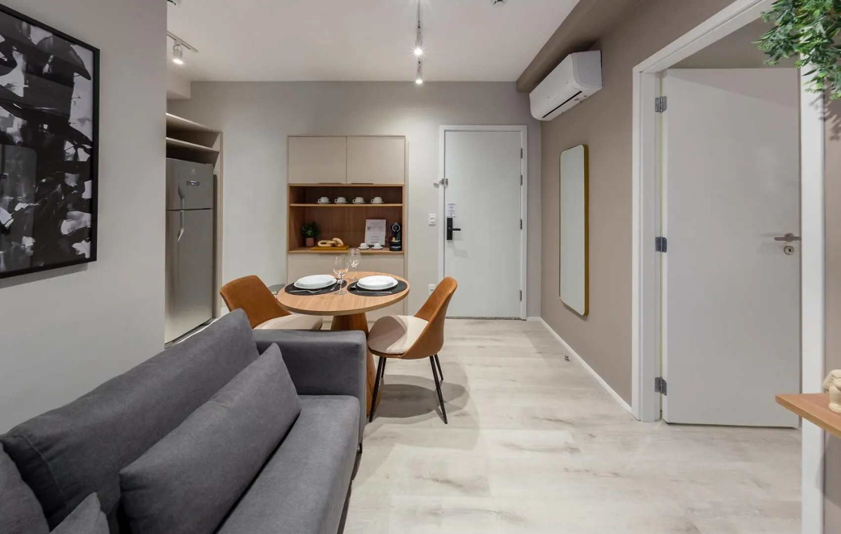 Charlie Contemporaneo Jardins Essential Appartement São Paulo Brazilië